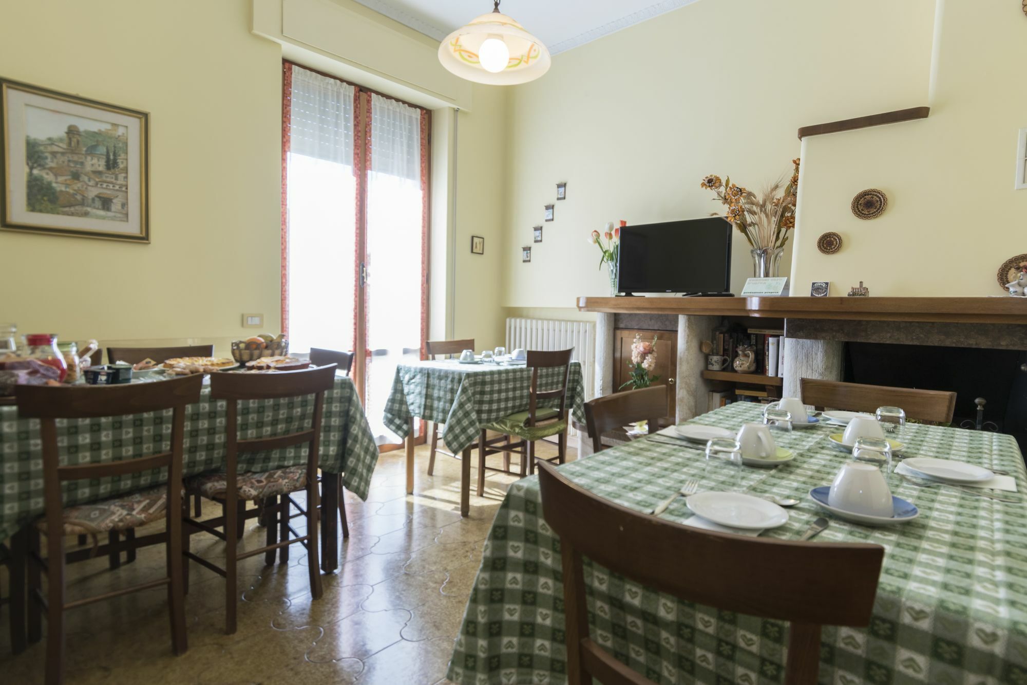 אסיסי Camere Mariella מראה חיצוני תמונה