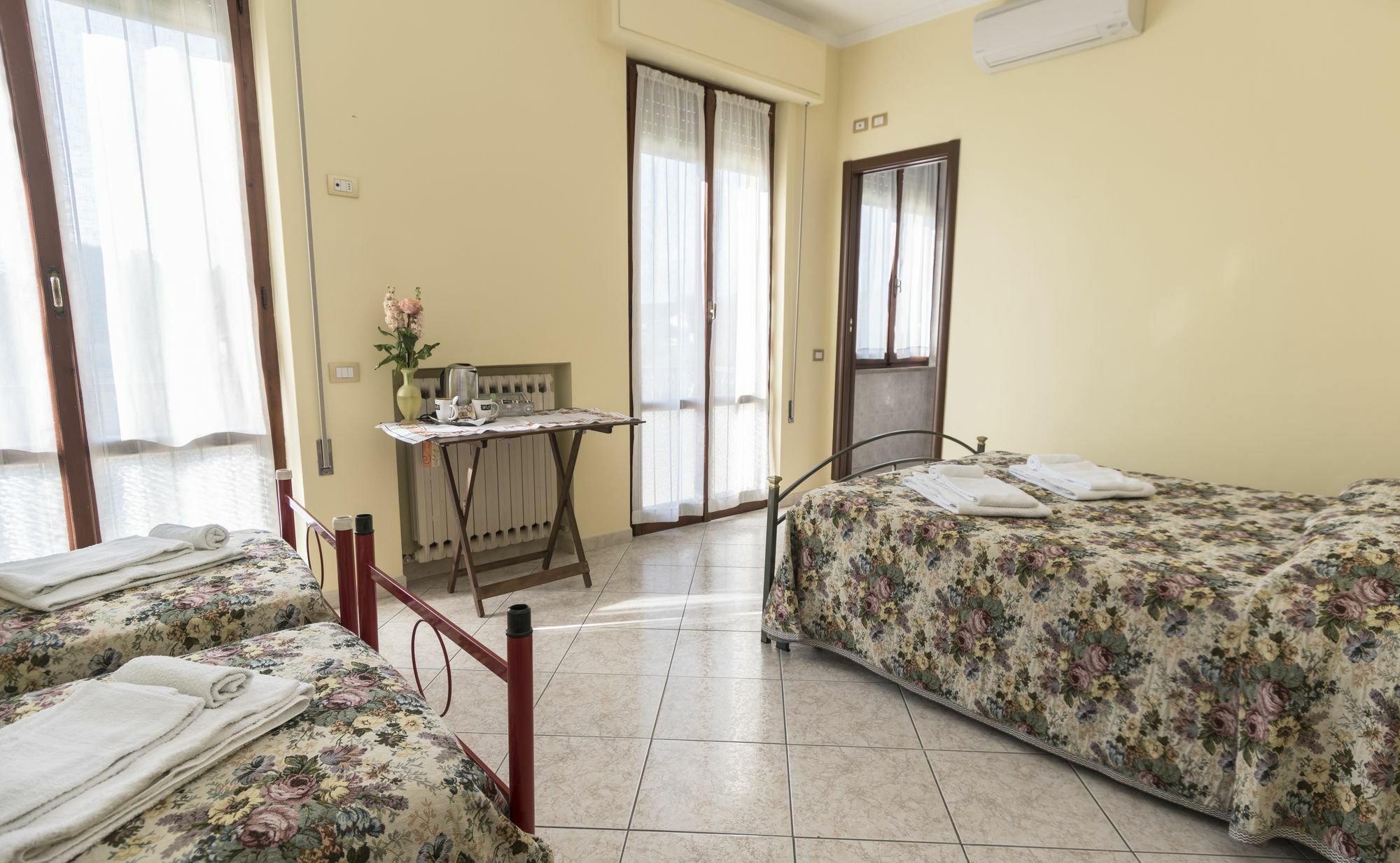 אסיסי Camere Mariella מראה חיצוני תמונה